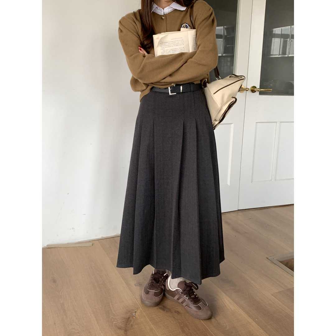 大人のこなれコーデにぴったり！黒いプリーツスカートおすすめ5選