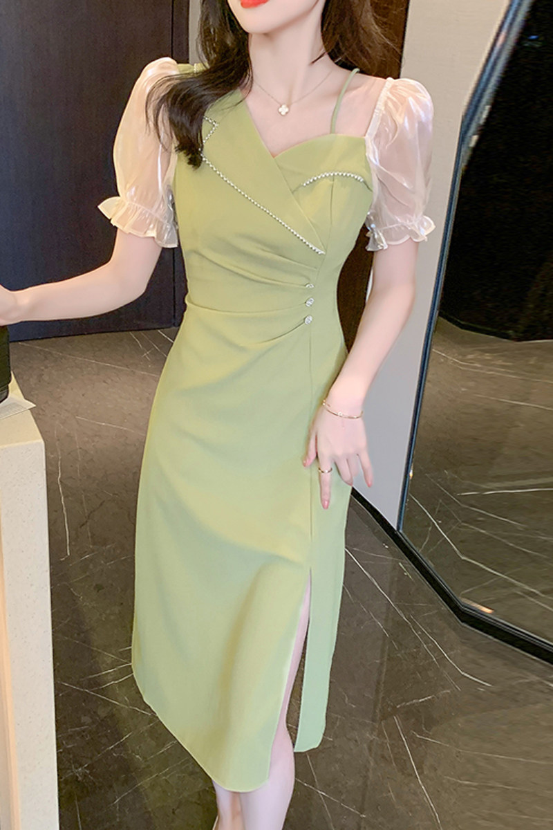 キャバドレス シアーパフスリーブボタン付き膝丈ドレス