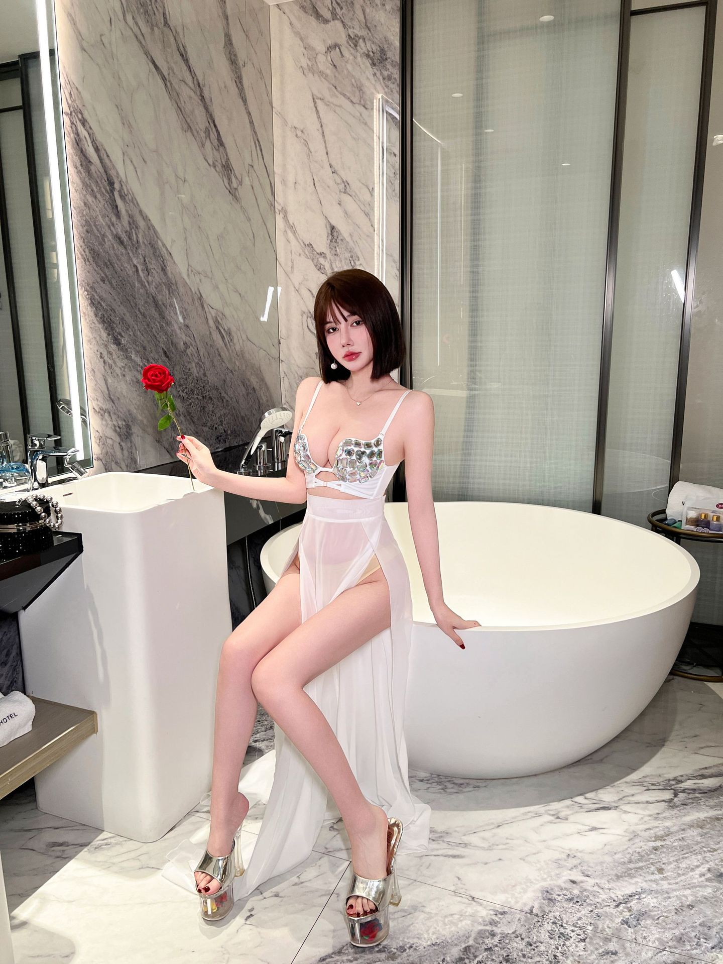 https://fulmo-img-server.com/elvinax/2a1f25a3-a12f-4908-a0c7-07ab01138167.jpg