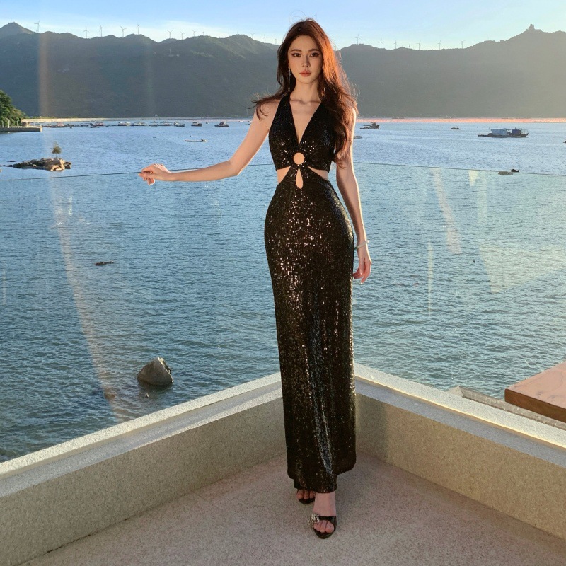 キャバドレス スパンコール深胸元開きカットアウトホルターロングドレス