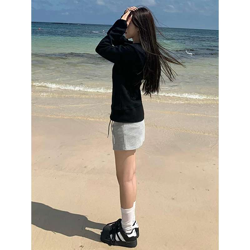 https://fulmo-img-server.com/emoera/e2a93a8bafb14c69994bba9a8ee40223.jepg