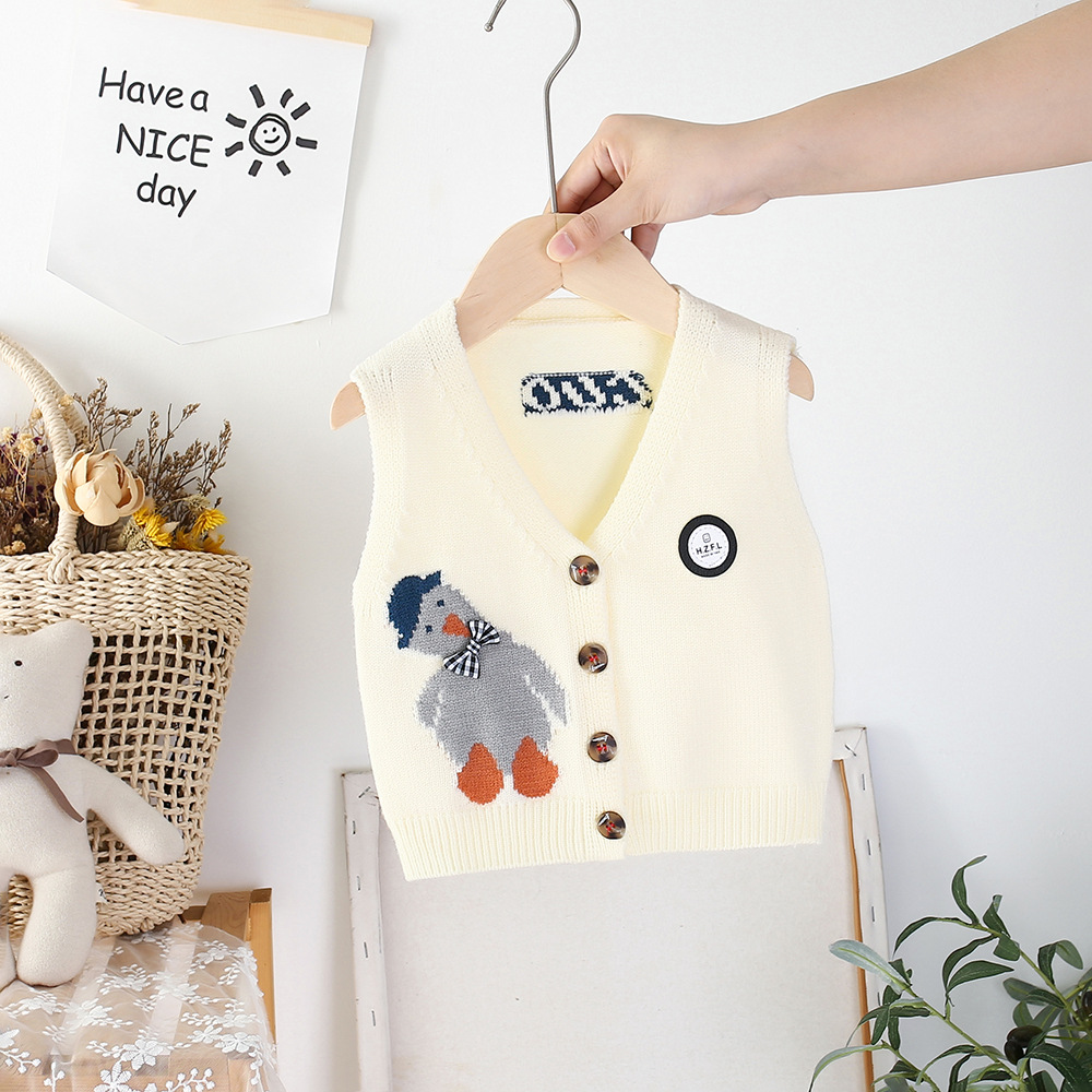 キッズファッション あひるちゃん刺繍のかわいいニットベスト