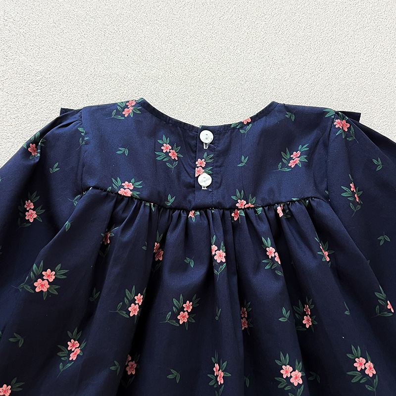 キッズファッション 小花柄刺繍レース衿付き長袖ワンピース