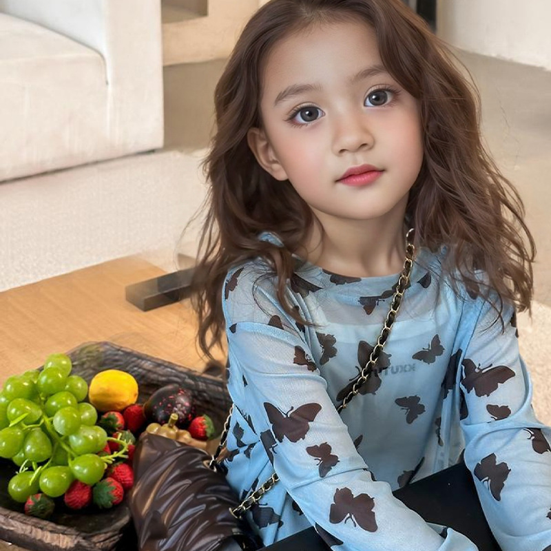 https://fulmo-img-server.com/everyday-kids-outfits/04152a60-d246-408a-82a9-7a5617d492c0.jpg