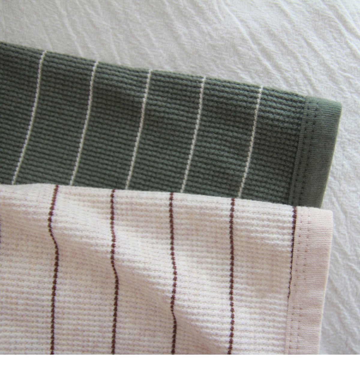 キッズファッション ナチュラル細ボーダー長袖ヘンリーネックティーシャツ