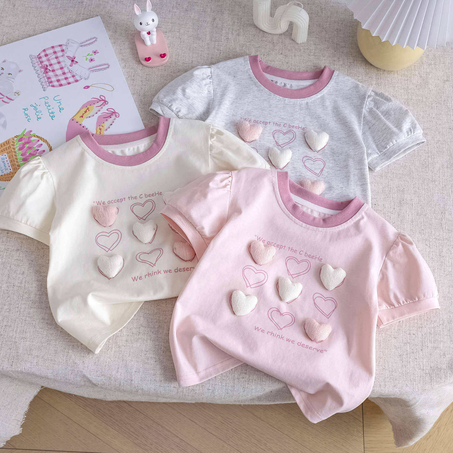 キッズファッション Tシャツ　立体ハートワッペン付きパフスリーブ長袖Tシャツ