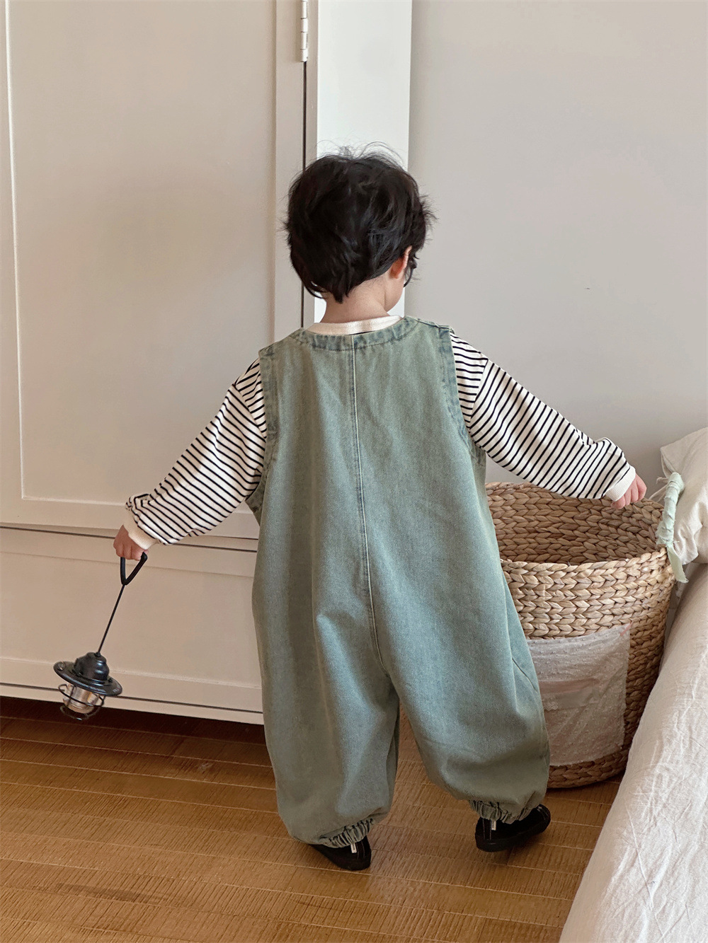 キッズファッション ふんわりサロペット風ワイドパンツ