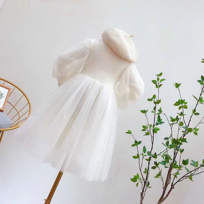 キッズファッション ふんわり袖の姫様風チュールワンピース