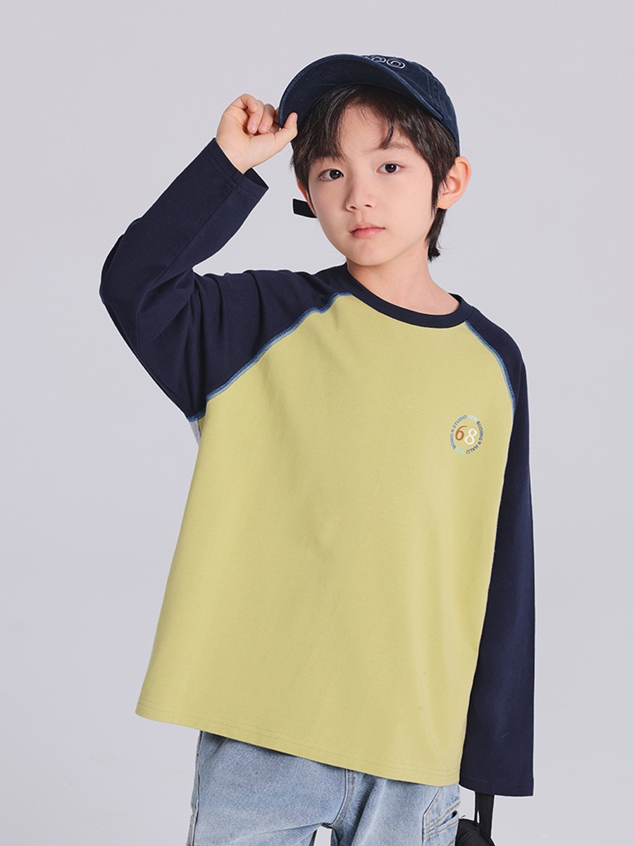 キッズファッション ナンバー刺繍入り配色切り替え長袖Tシャツ