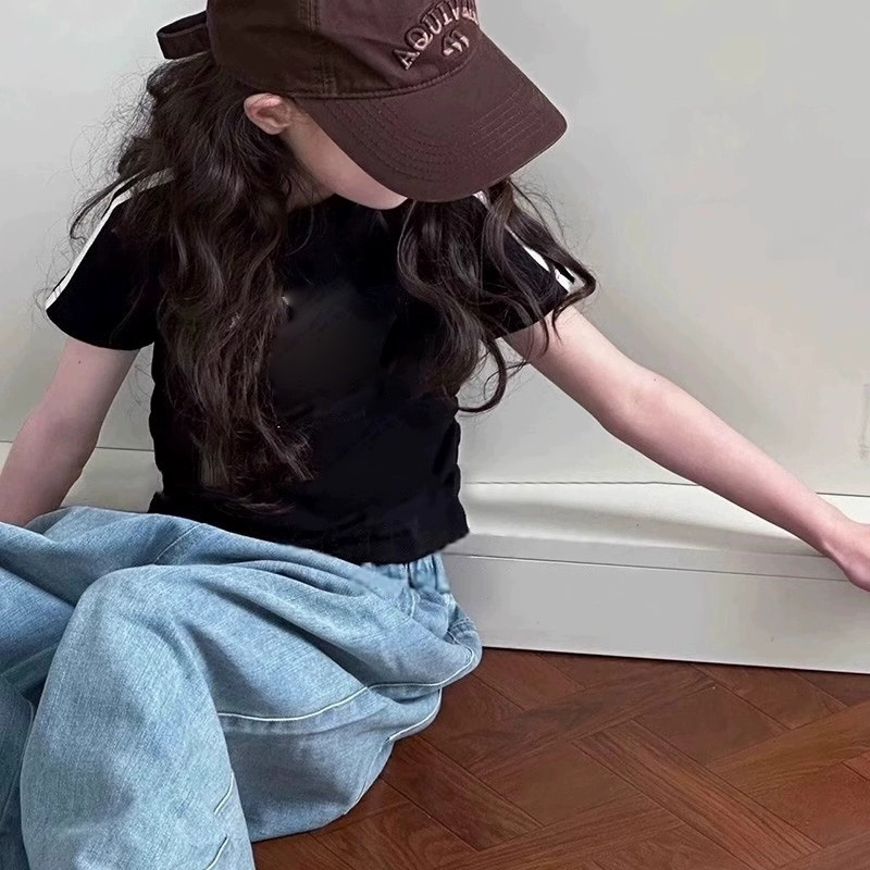 https://fulmo-img-server.com/everyday-kids-outfits/0bd68e57-b3b0-44cf-a2bf-7612d45c7bf4.jpg
