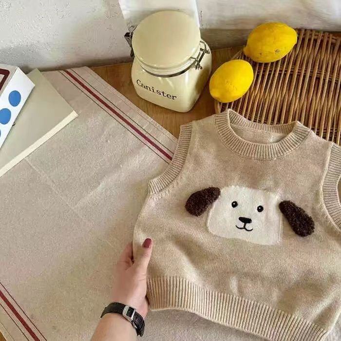 キッズファッション 愛らしい子犬顔ワンポイント袖なしニットベスト