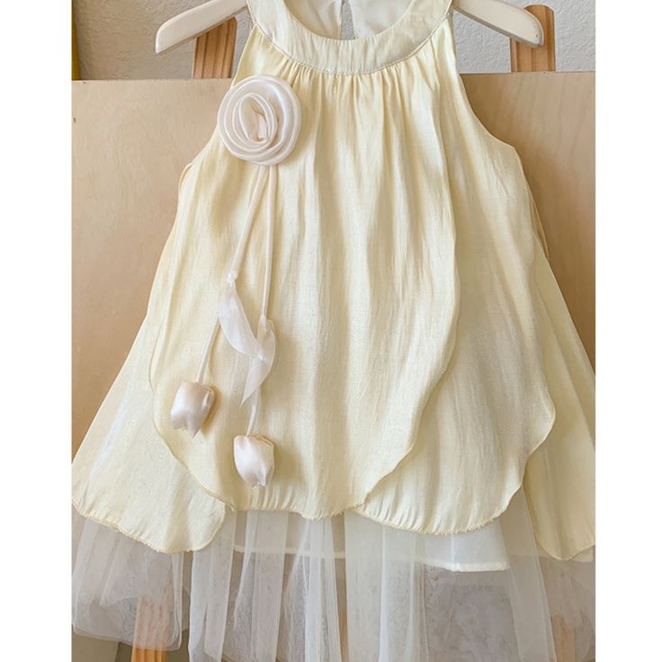 キッズファッション 花飾り付きチュールレイヤード袖なしドレス