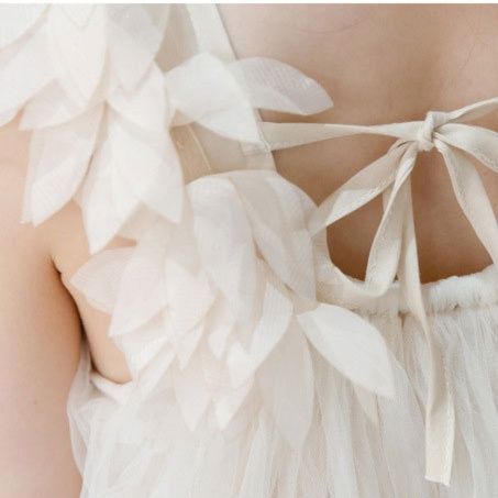 キッズファッション 花びら袖チュール重ねワンピース