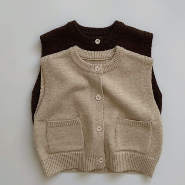 キッズファッション 前ボタンポケット付きニットベスト