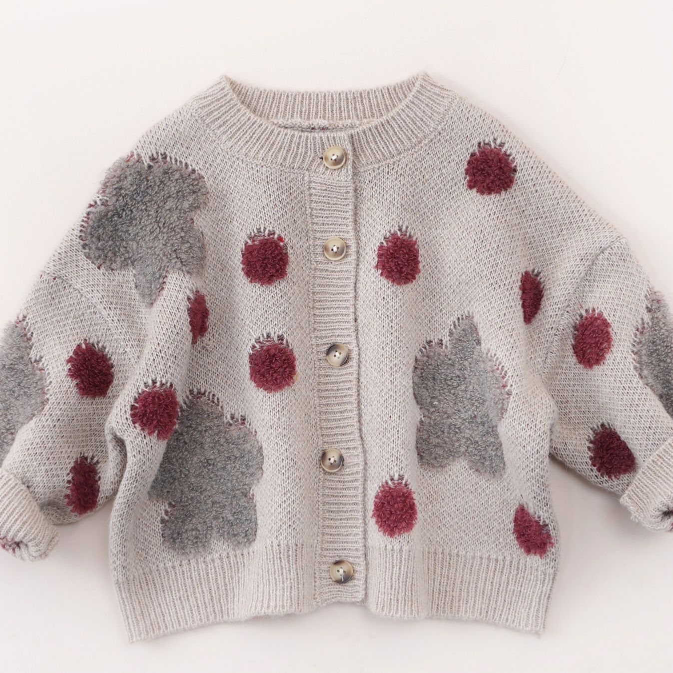 キッズファッション ふわふわドット刺繍の丸襟ニットカーディガン