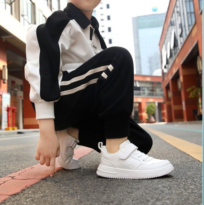 キッズファッション 靴　マジックテープ式ローカットスニーカー