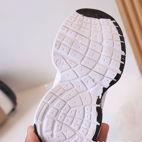 https://fulmo-img-server.com/everyday-kids-outfits/1771815517570_svjklzmk_gnxa615s.jpeg