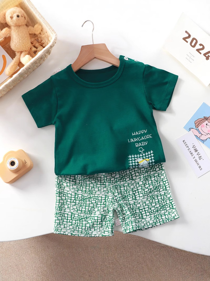 https://fulmo-img-server.com/everyday-kids-outfits/17f37f9d-d620-43e8-ae9d-60603a6ccb5a.jpg