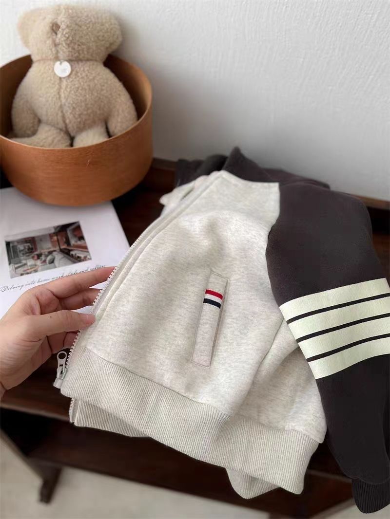 キッズファッション 袖ラインデザインフード付きジップアップトレーナー