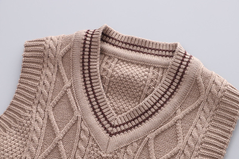 キッズファッション ケーブル編みニットベスト チェックシャツ三点セット