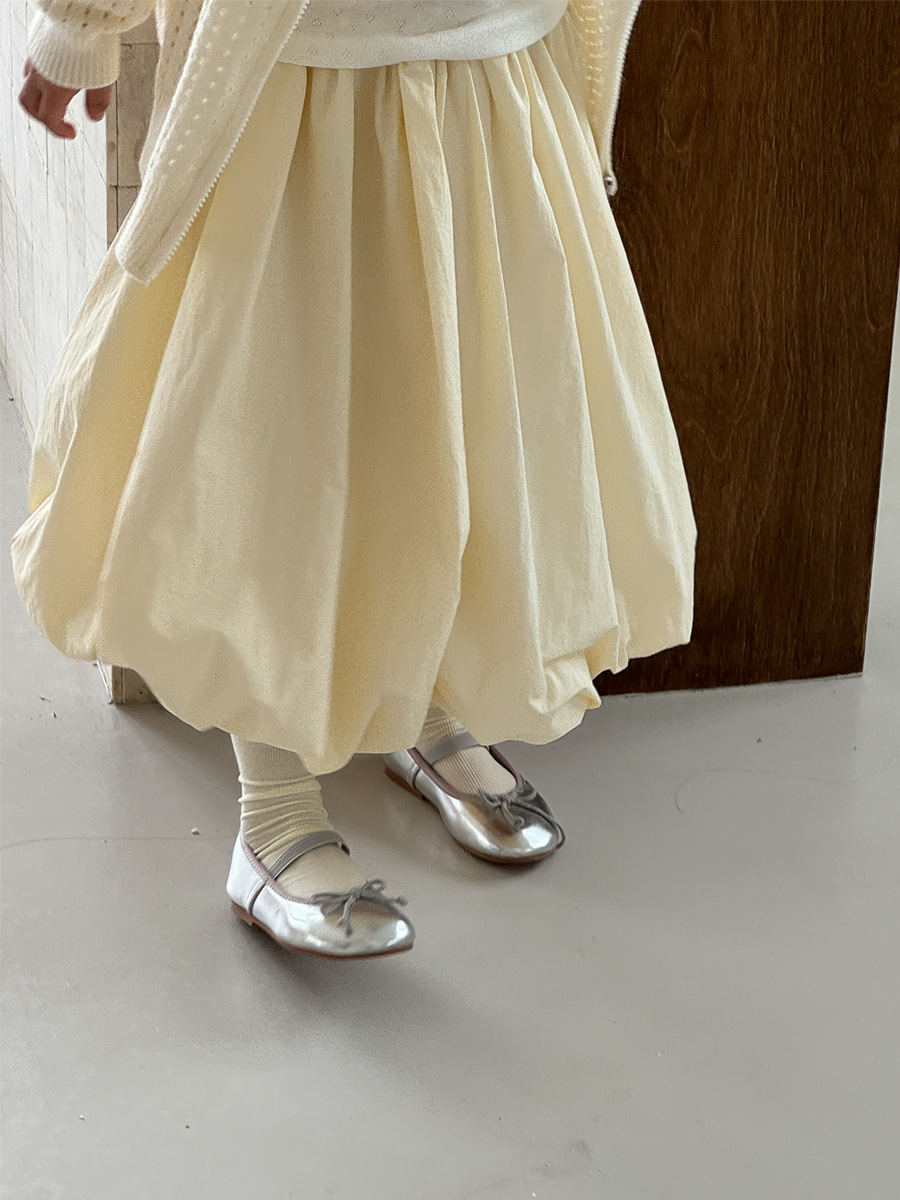 https://fulmo-img-server.com/everyday-kids-outfits/1b2c9247-4f87-4978-878c-d60fde87d150.jpg