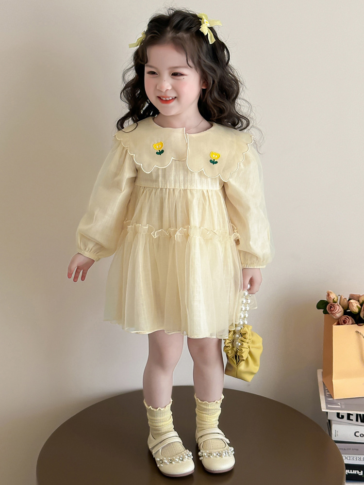キッズファッション ひまわり刺繍つき丸襟チュール重ねワンピース