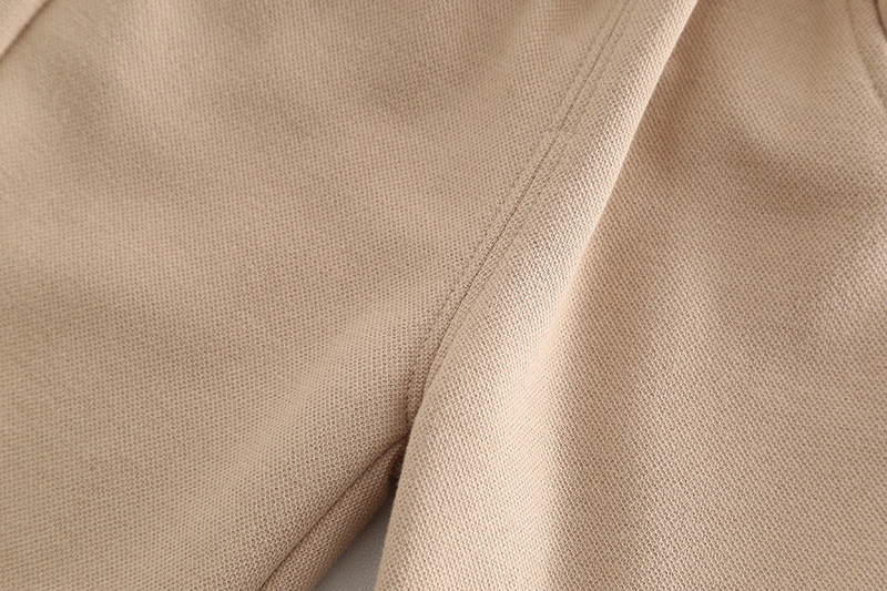 キッズファッション 縦縞模様のフード付きカーディガン風トレーナー