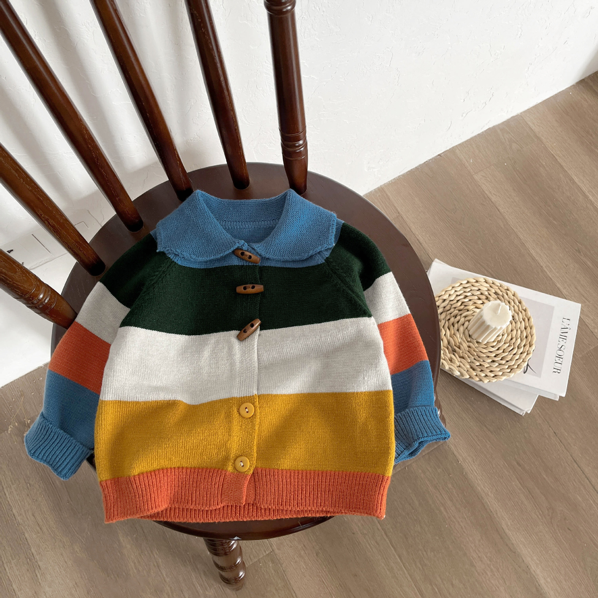 キッズファッション ニット　虹色ボーダー丸襟ニットカーディガン