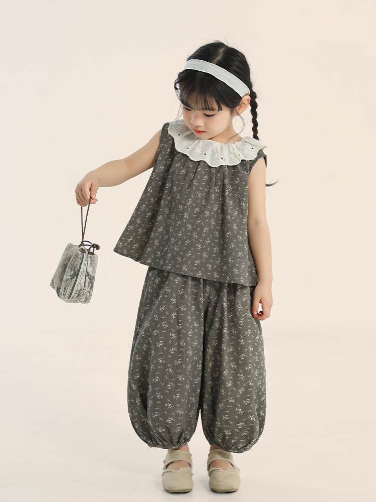 https://fulmo-img-server.com/everyday-kids-outfits/2ddd721b-478b-4fec-933b-424011857f69.jpg