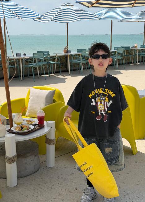 キッズファッション キッズ半袖Tシャツ 黒 プリント柄 90-160センチ