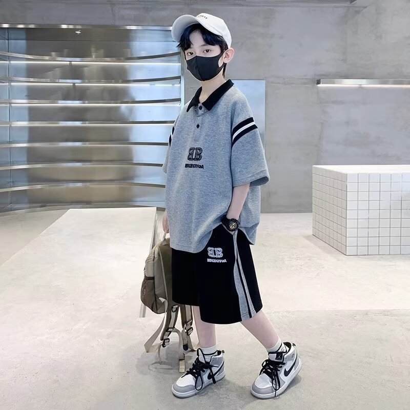 https://fulmo-img-server.com/everyday-kids-outfits/35c21dcd-351f-4ce6-a0ab-ca1dd3054feb.jpg
