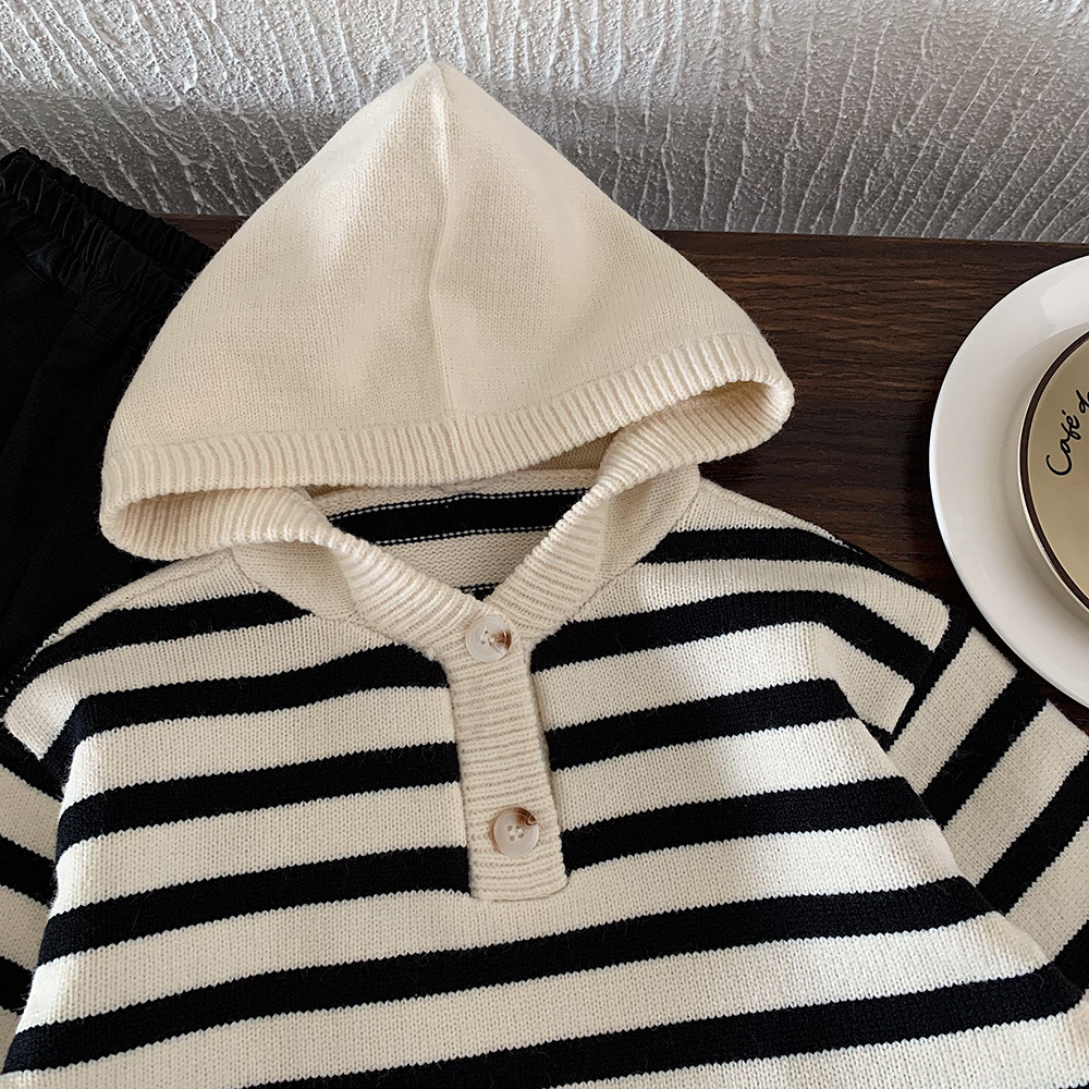 キッズファッション 太ボーダー柄ボタン付きフード付きニットカーディガン