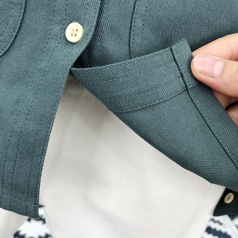 キッズファッション 大きめポケット付きスタンドカラー長袖シャツ