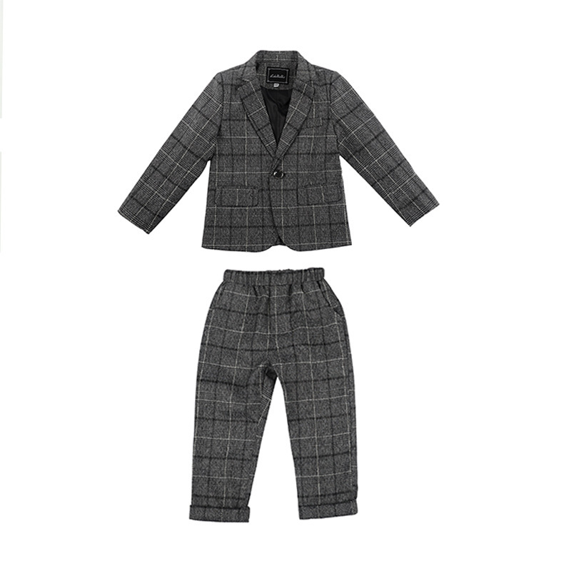 https://fulmo-img-server.com/everyday-kids-outfits/454af90c-1ca7-4f5a-b5d5-6fccf85843db.jpg
