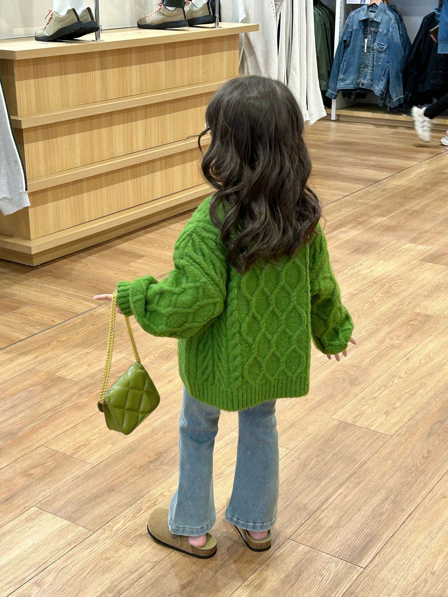 キッズファッション 女の子用ケーブル編み長袖セーター