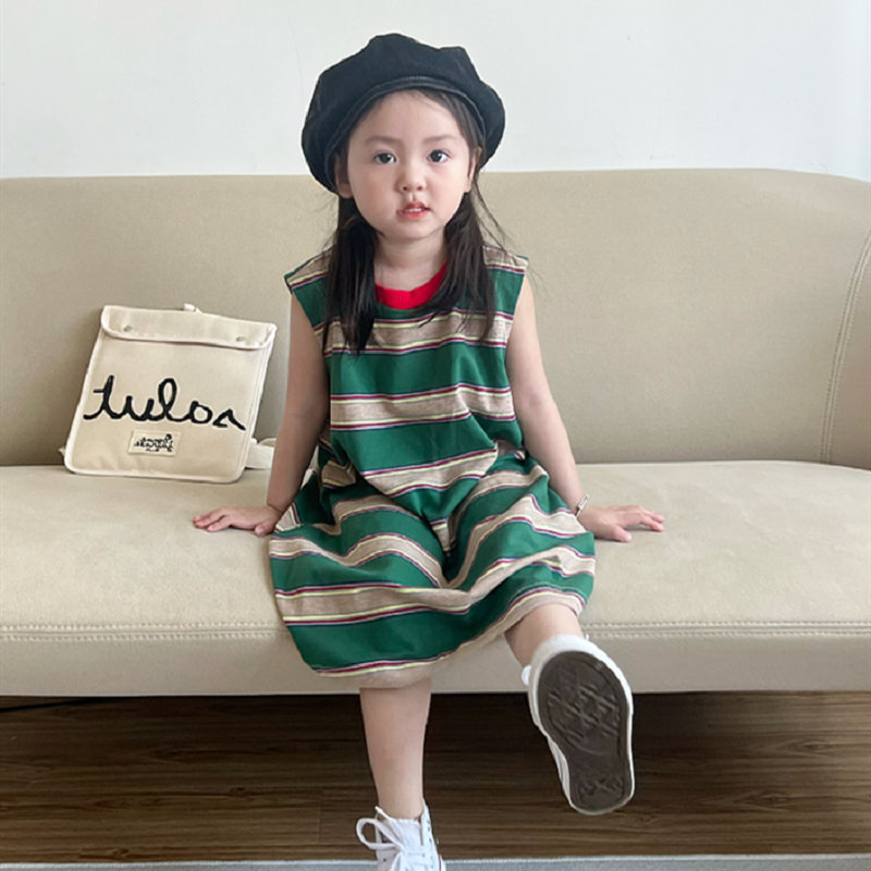 https://fulmo-img-server.com/everyday-kids-outfits/49ab4480-b891-46bd-b689-406e6fb3f738.jpg