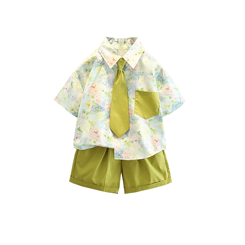 https://fulmo-img-server.com/everyday-kids-outfits/4afe6e12-e06c-44a6-b47e-89c064991230.jpg