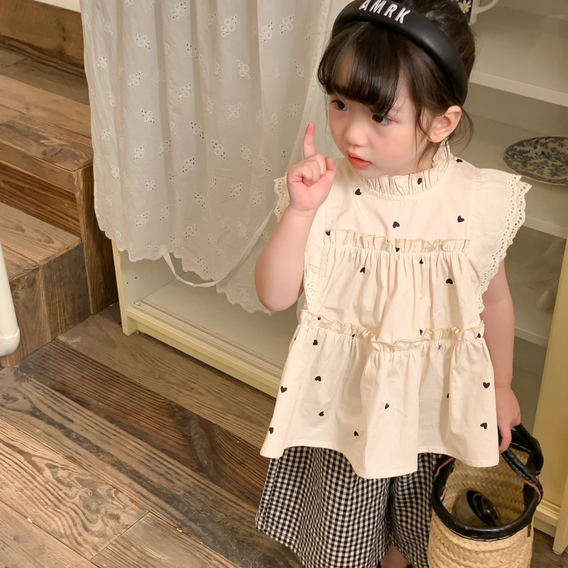 https://fulmo-img-server.com/everyday-kids-outfits/4d6df670-ef66-4516-a0d9-a8c7e57cc58f.jpg