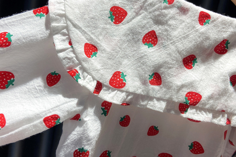 キッズファッション いちご柄フリル襟長袖シャツ