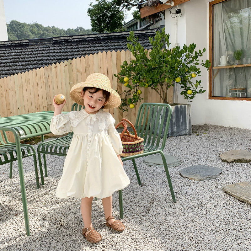 キッズファッション ふんわり袖のプリンセス風フリル付きワンピース