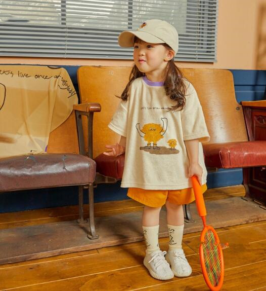 https://fulmo-img-server.com/everyday-kids-outfits/56c2b465-d572-4319-8a92-ed1eaf65ad25.jpg