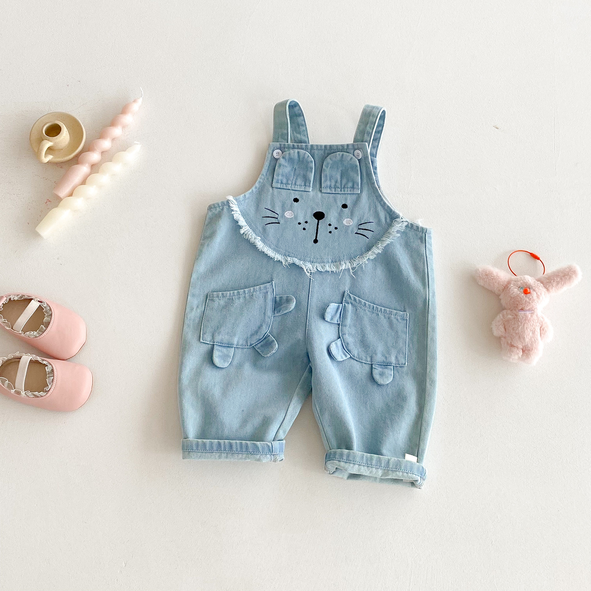キッズファッション 猫ちゃんフェイス刺繍サロペット