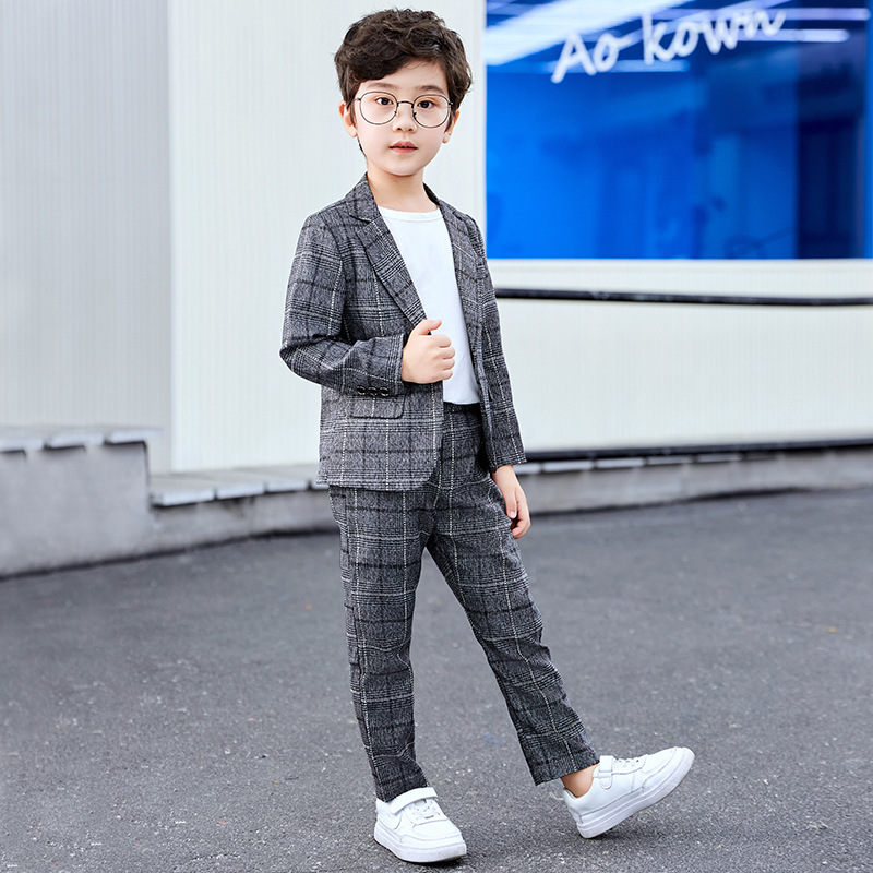 https://fulmo-img-server.com/everyday-kids-outfits/632968c3-e854-49f6-a0e2-44713b330b8c.jpg