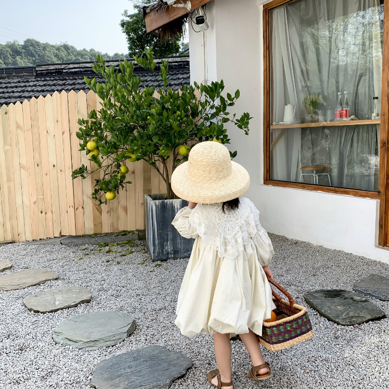 キッズファッション ふんわり袖のプリンセス風フリル付きワンピース