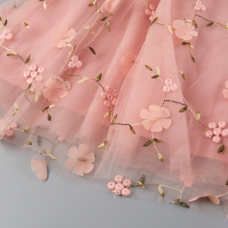 キッズファッション 花びら刺繍の透け感袖付きふんわりドレス