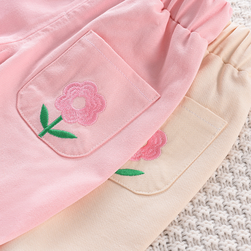 キッズファッション 花刺繍ポケット付きゆったりハーフパンツ