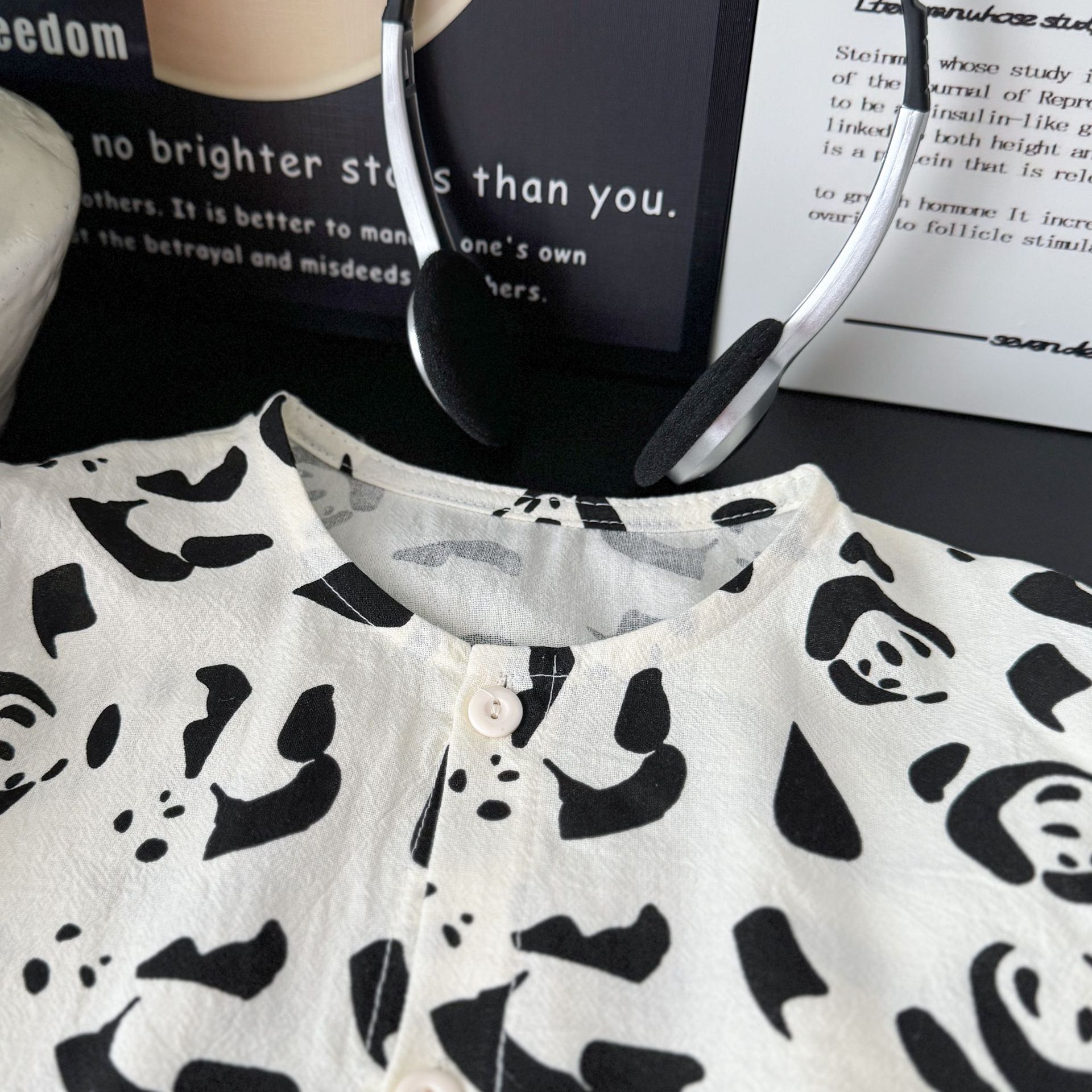 https://fulmo-img-server.com/everyday-kids-outfits/6e5ad62d-fe69-417d-aea2-f29eabff0806.jpg