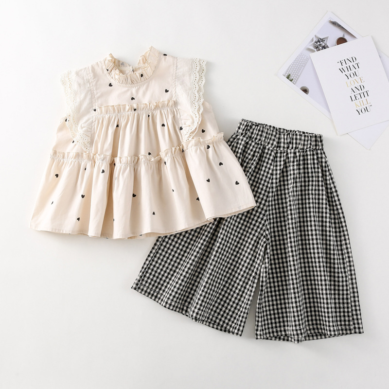 https://fulmo-img-server.com/everyday-kids-outfits/6ea6539d-1b62-4eb5-b8db-3a42fb64b6bd.jpg