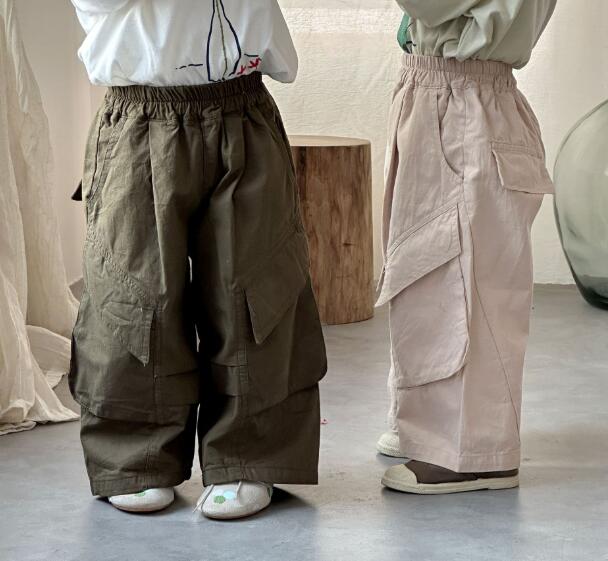 https://fulmo-img-server.com/everyday-kids-outfits/6f3b27cf-c124-4eb2-8685-2e3582f549ec.jpg