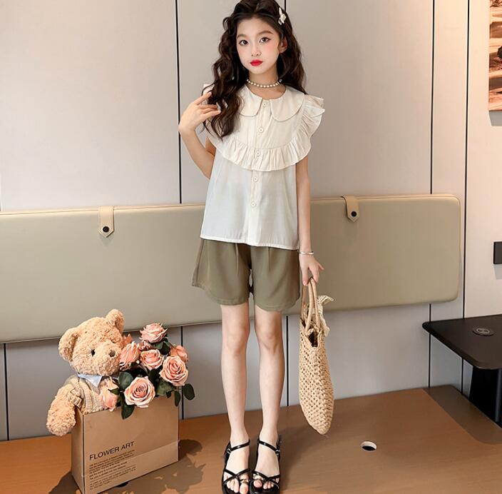 キッズファッション 女の子用襟フリルブラウス&ショートパンツセット